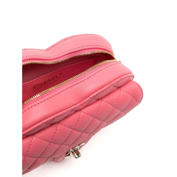 CHANEL Heart Bag SS22 - Picture 4 of 13
